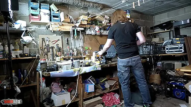 The French Lety Howl has a double penetration with a strap-on dildo with the young Spanish Briseida Myers